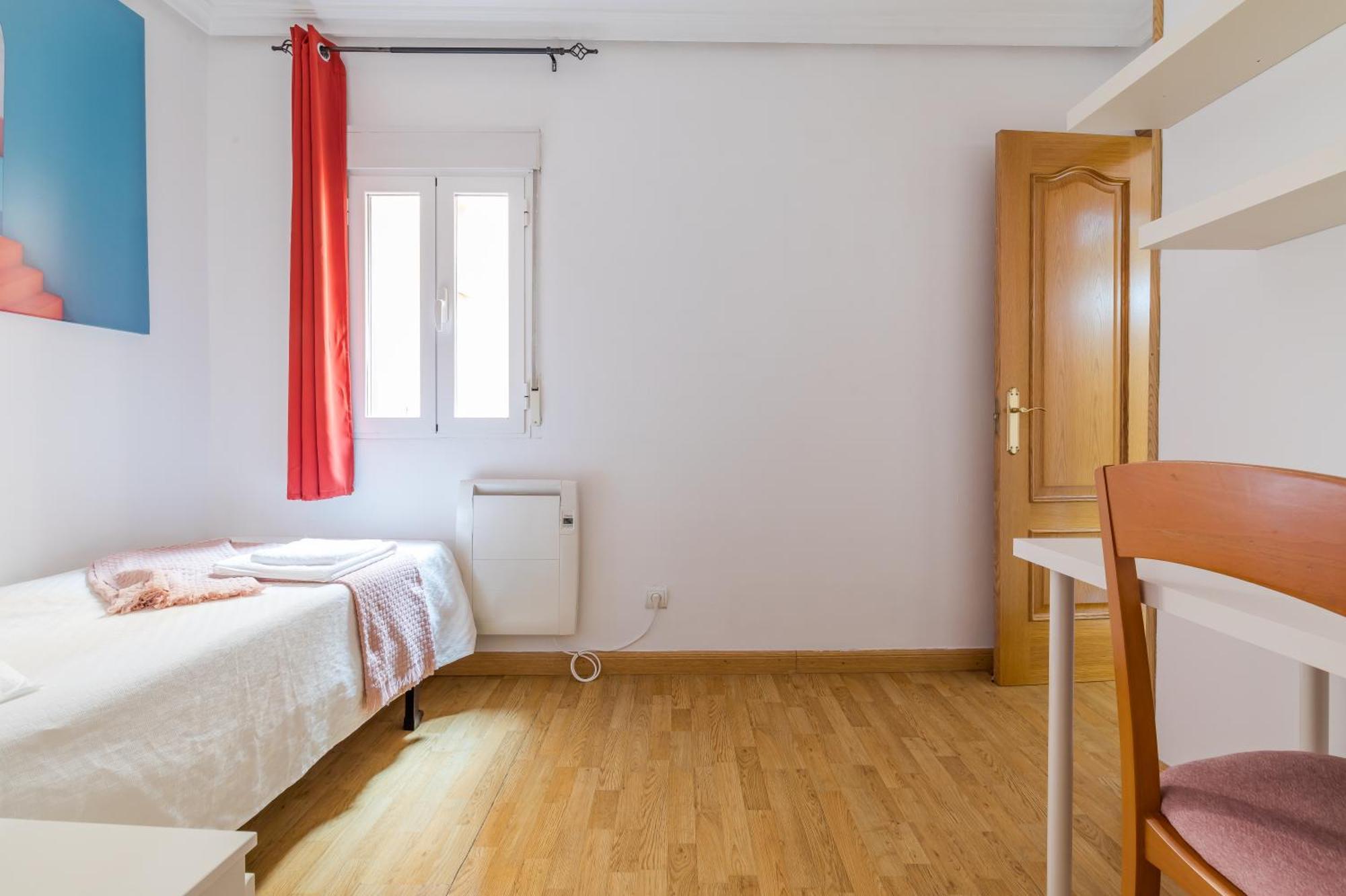 Apartamento Confortable Y Funcional En Vallecas Madrid Esterno foto