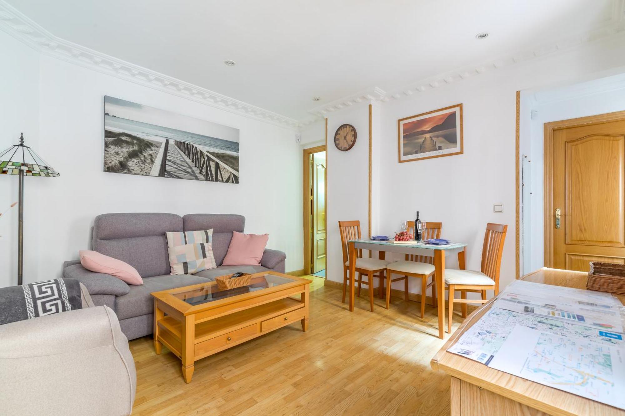 Apartamento Confortable Y Funcional En Vallecas Madrid Esterno foto