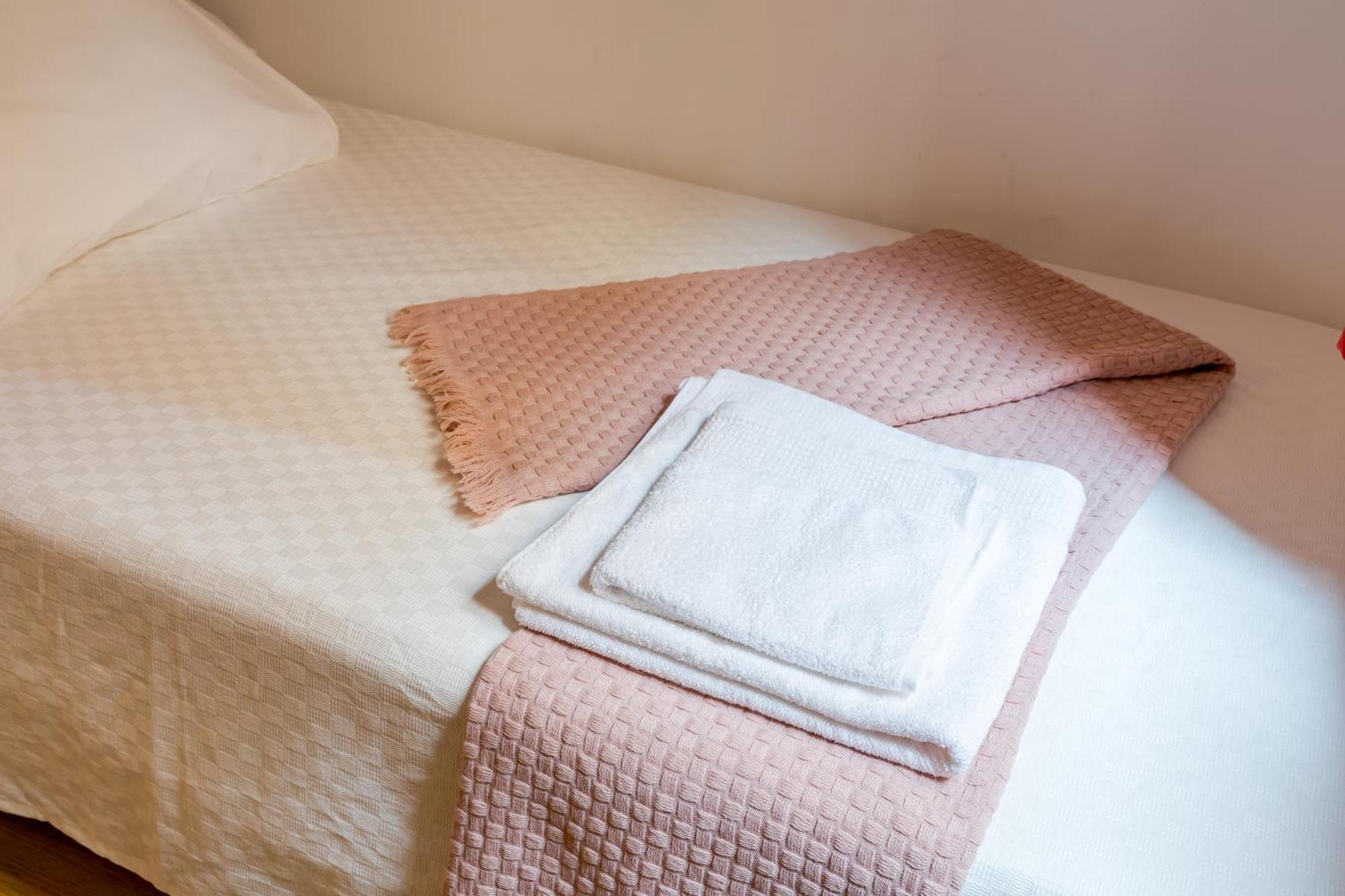 Apartamento Confortable Y Funcional En Vallecas Madrid Esterno foto
